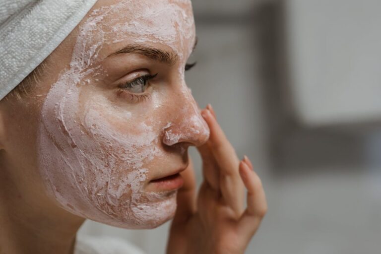 Top 10 Benefits of Wearing Sunscreen Daily for Healthy, Glowing Skin
