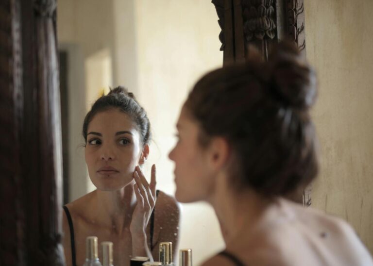 Proper Order to Build an Effective Skincare Routine