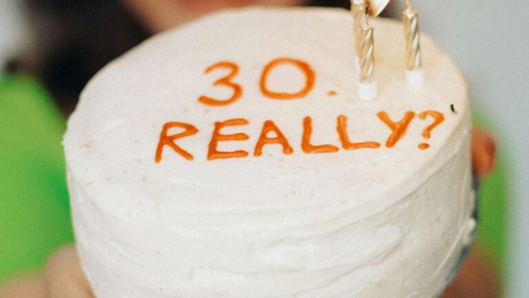 10 Things Every Woman Should Do Before 30 (To Set Herself Up for an Amazing Future)
