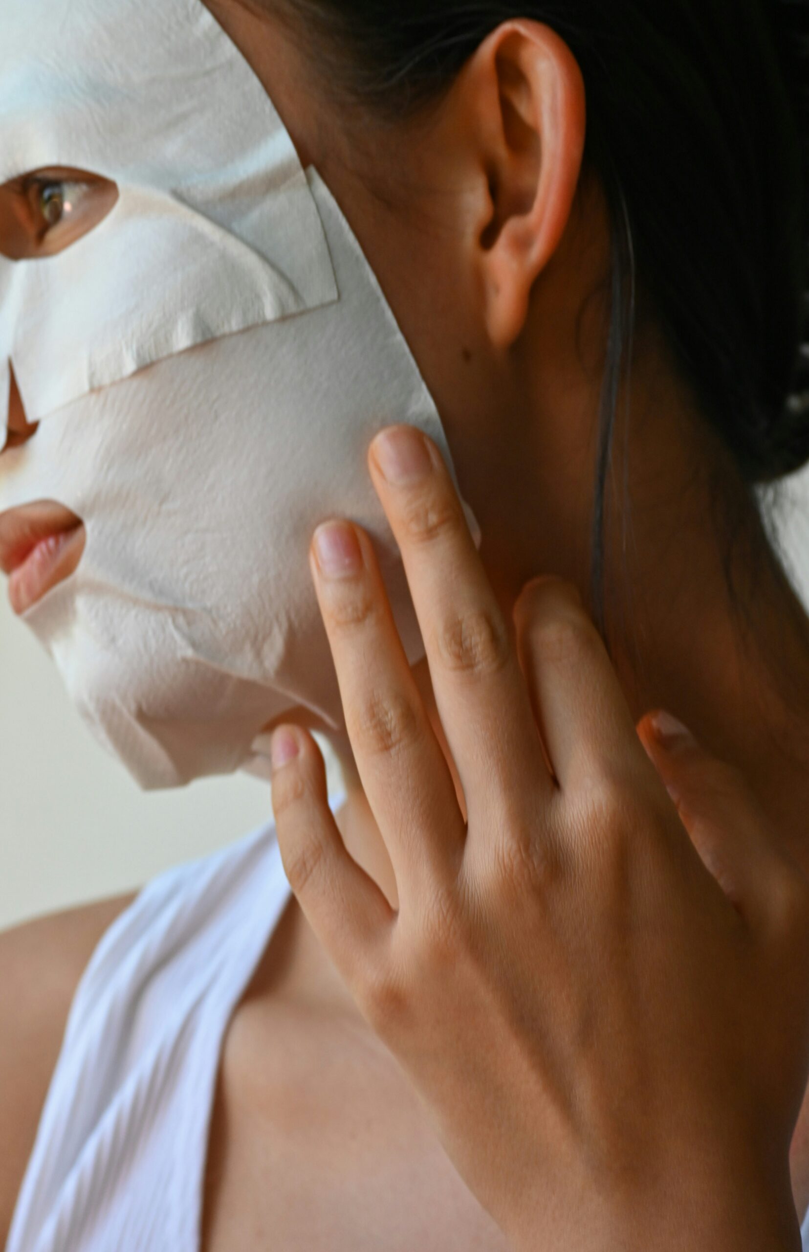 Skin Purging vs Breakouts: How to Tell the Difference