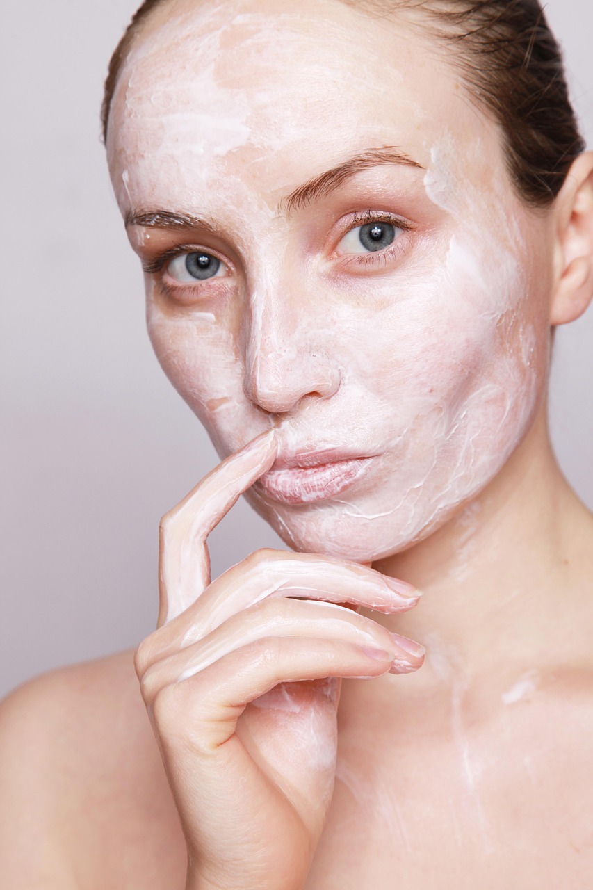 Knowing When to Throw Away Skincare Products