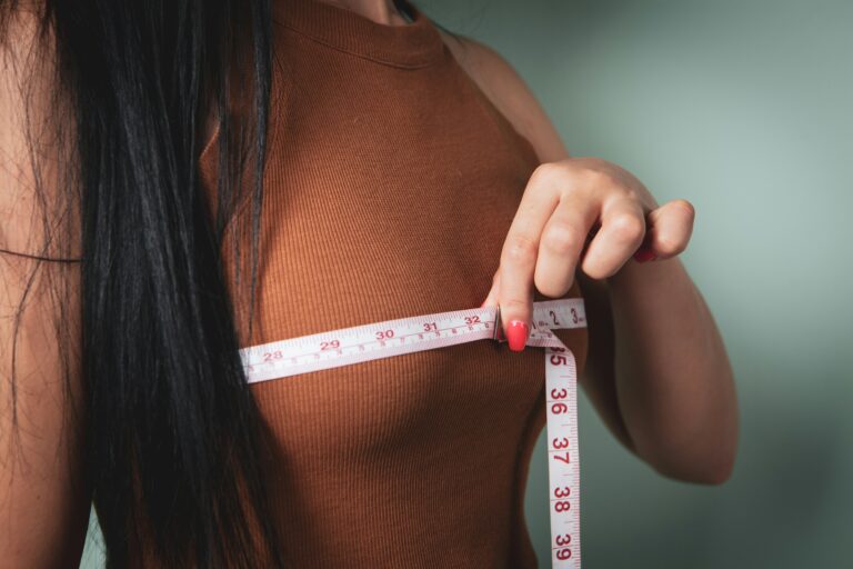 How to Dress for Your Body Type Without Copying Others
