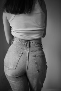 Styling Tips for Women with Hip Dips: 5 Ways to Master Your Silhouette in 2026