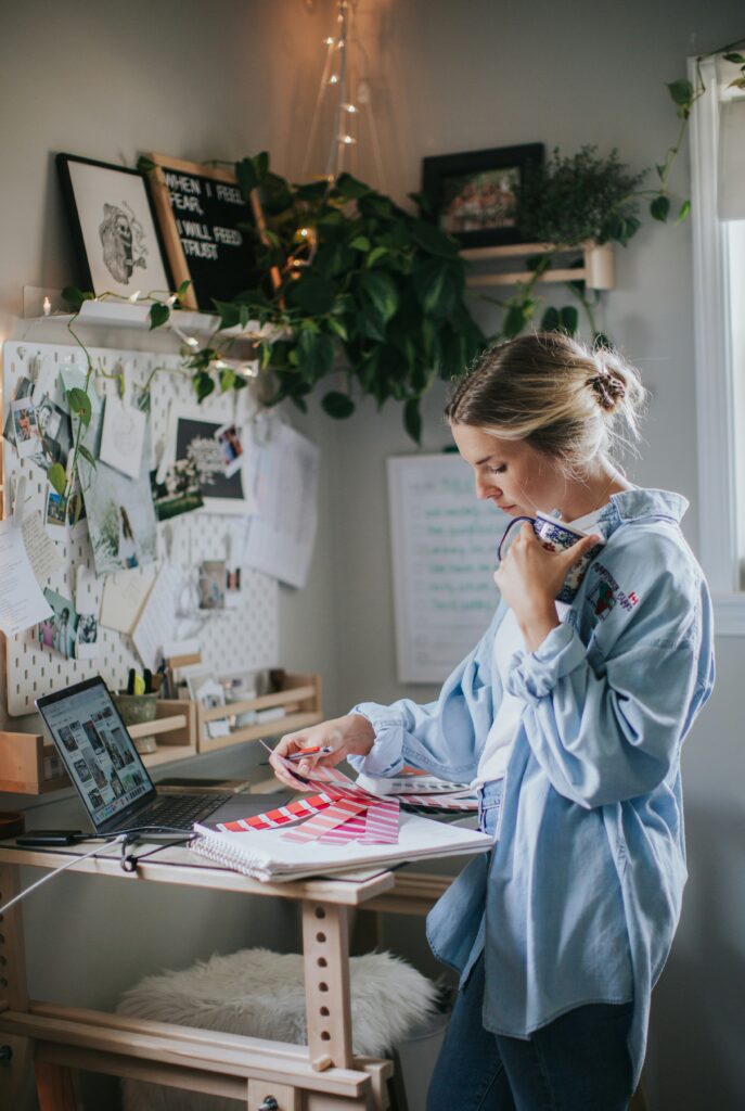 5 Side Hustle Ideas Women Can Start From Home